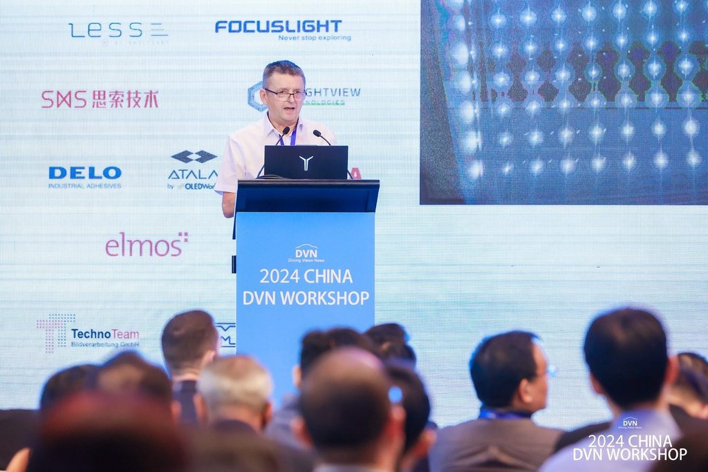 DVNSL25_MikePres Mike Murphy presenting at DVN Shanghai 2025